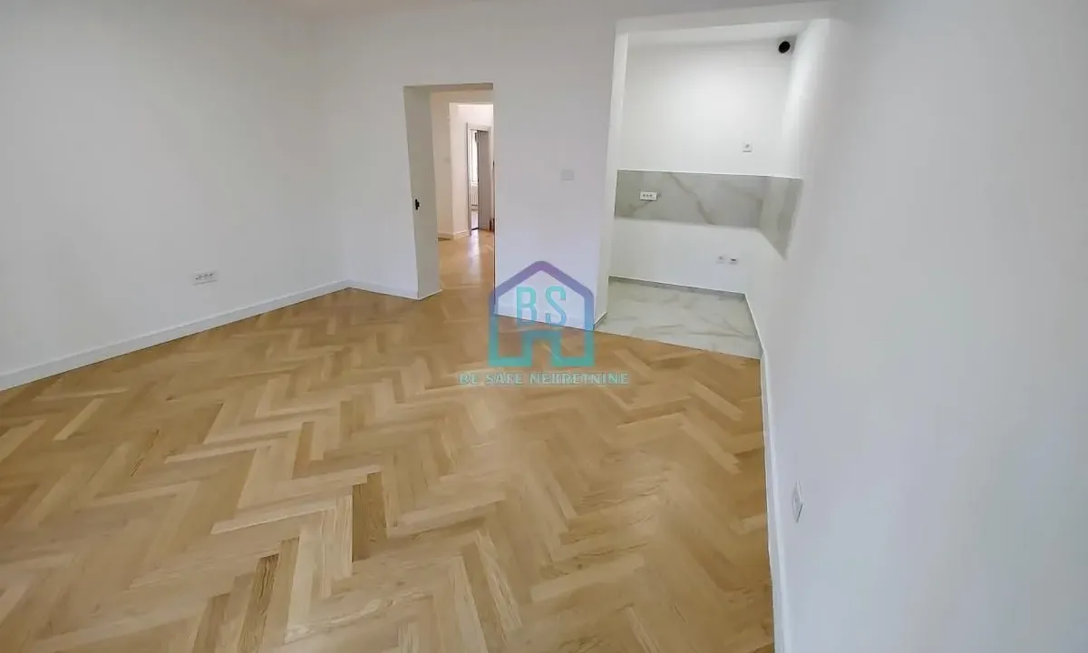 Prodaja, trosoban stan, 85m², Stari grad, Novi Sad