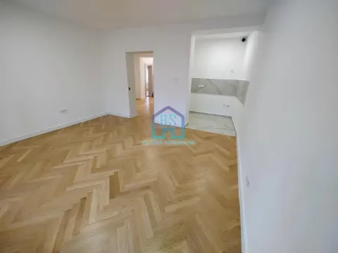 Prodaja, trosoban stan, 85m², Stari grad, Novi Sad