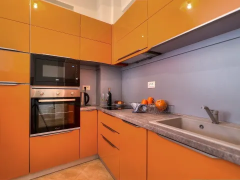 Sale, one bedroom apartment, 92m², Bečići, Budva - image 17