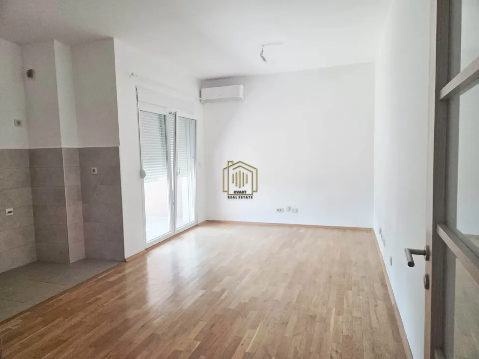 Rent, one bedroom apartment, 45m², Blok 9, Podgorica