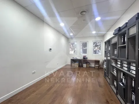 Rent, office space, 1850m², Zabjelo, Podgorica - image 31