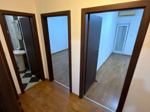 Izdavanje, dvosoban stan, 74m², Donja Gorica, Podgorica - image 9