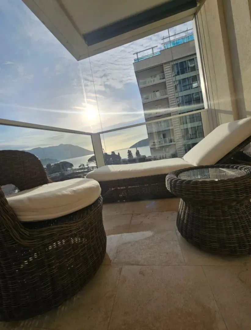 Sale, two bedroom apartment, 104m², Tre Canne, Budva