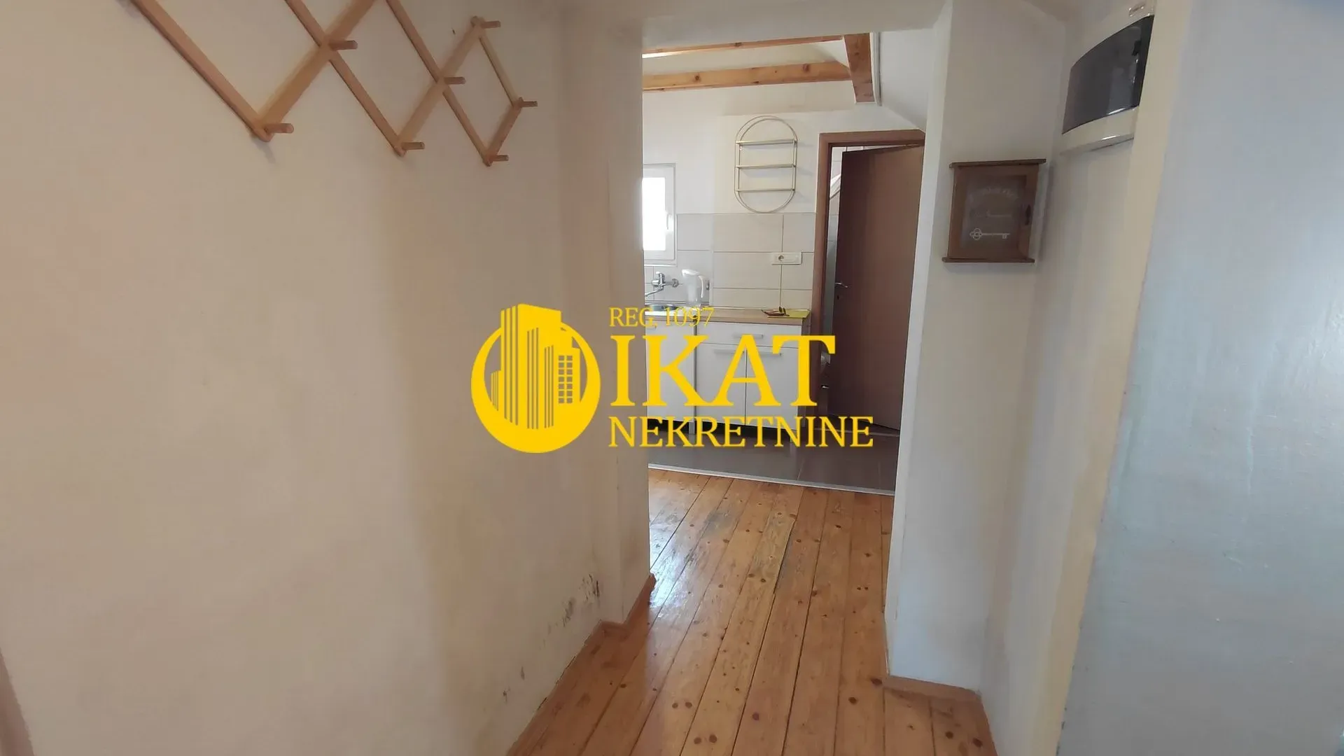 Prodaja, dvosoban stan, 37m², Čubura, Beograd
