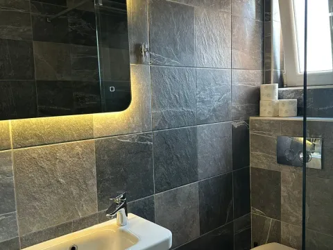 Izdavanje, jednosoban stan, 40m², Centar, Tivat - image 11