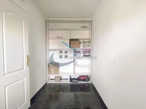 Izdavanje, četvorosoban stan, 176m², Voždovac Sve Podlokacije, Beograd - image 16