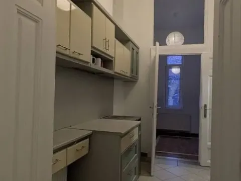 Izdavanje, četvorosoban stan, 80m², Stari Grad, Beograd - image 3