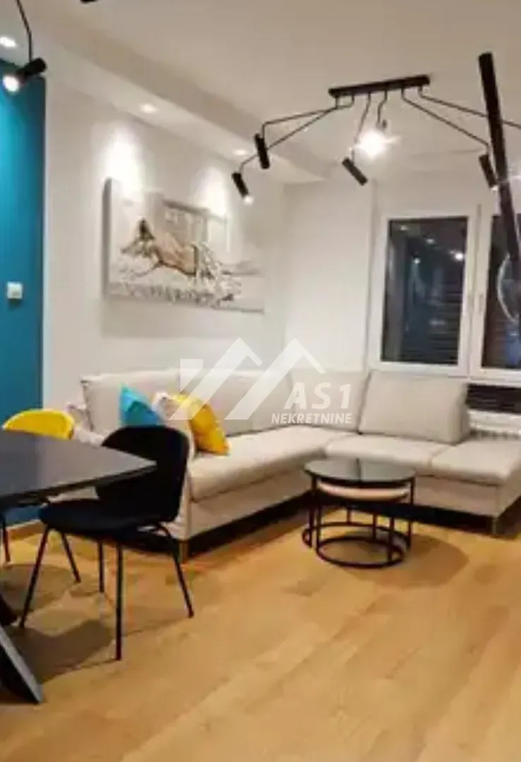 Izdavanje, jednosoban stan, 42m², Rotkvarija, Novi Sad Sve Podlokacije