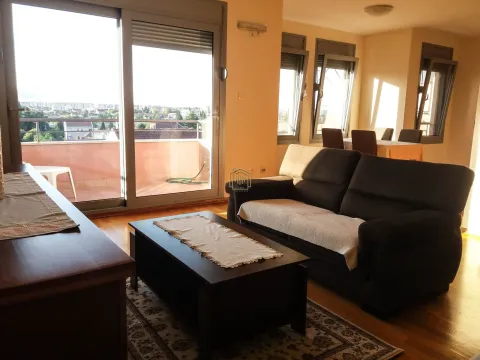 Rent, three bedroom apartment, 125m², Gorica C, Podgorica - image 13