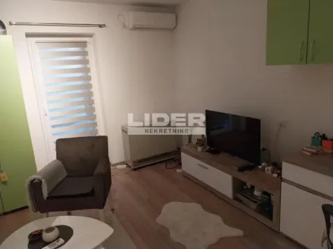 Sale, house, 48m², Cvetkova Pijaca, Zvezdara Sve Podlokacije - image 3