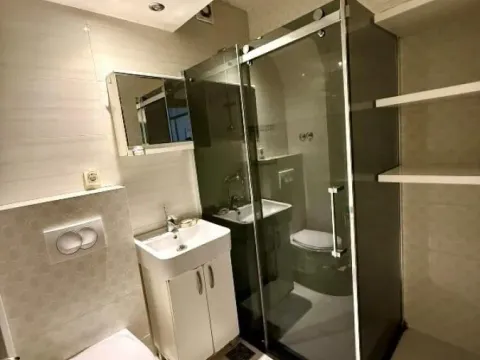 Izdavanje, trosoban stan, 66m², Voždovac Sve Podlokacije, Beograd - image 9