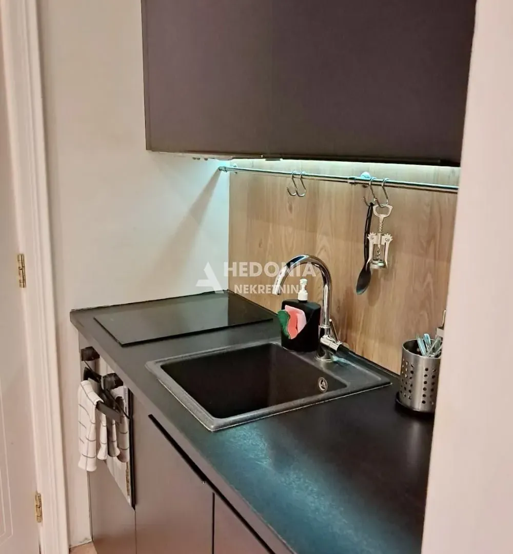Sale, three bedroom apartment, 73m², Stari Grad, Beograd
