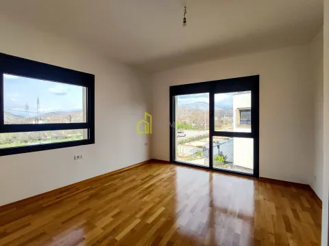 Prodaja, četvorosoban stan, 141m², Zagorič, Podgorica - image 12