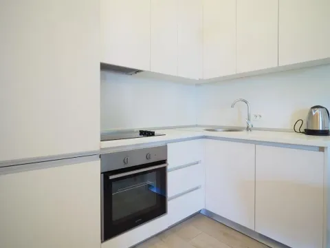 Izdavanje, jednosoban stan, 54m², Centar, Budva - image 6