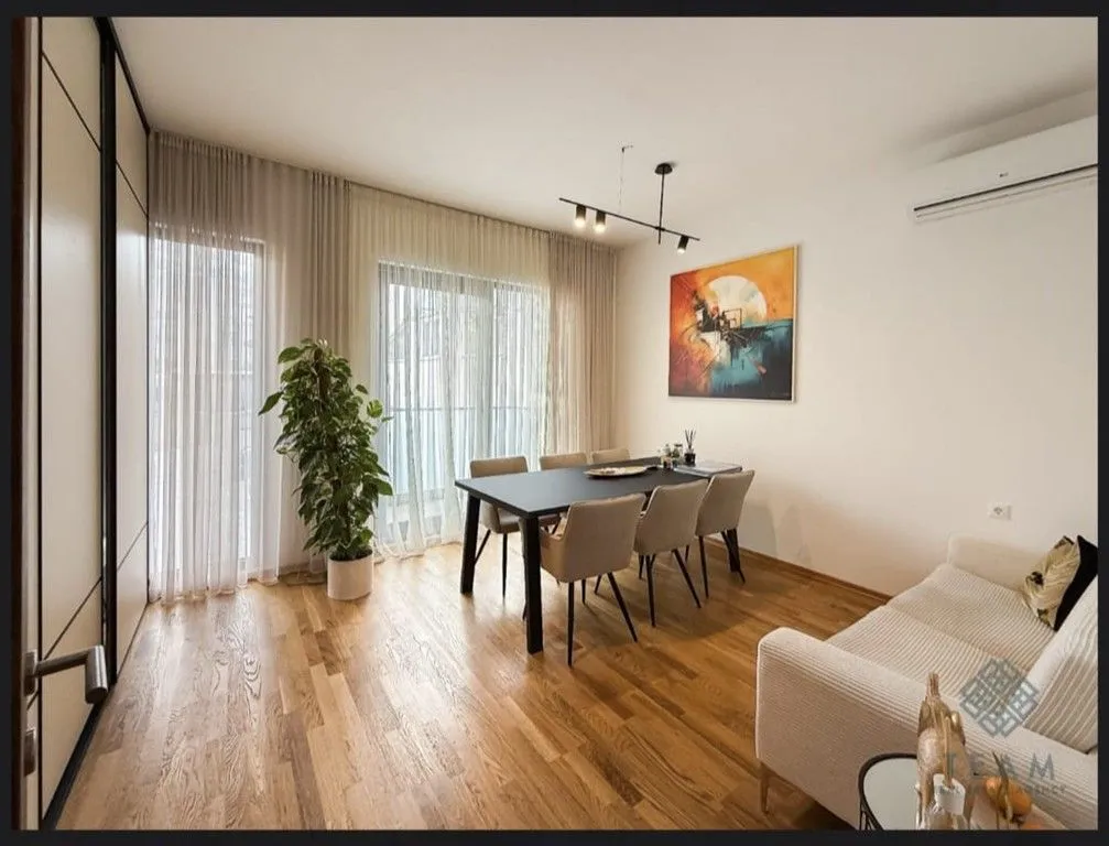 Prodaja, dvosoban stan, 52m², Tološka šuma, Podgorica
