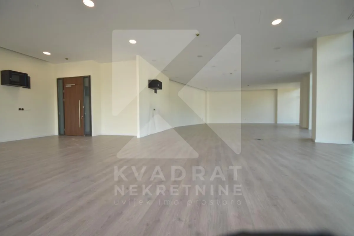 Sale, office space, 2542m², Centar, Podgorica