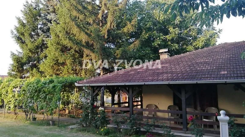 Prodaja, kuća, 158m², Sremska Kamenica, Petrovaradin