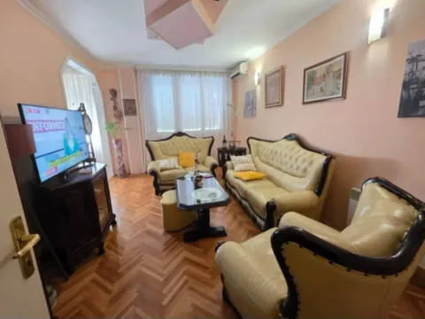 Prodaja, dvosoban stan, 76m², Drpe Mandića, Podgorica - image 4