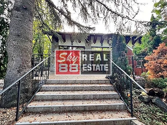 Sale, house, 365m², Savski Venac, Beograd