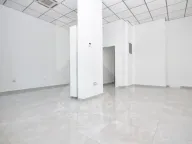 Izdavanje, poslovni prostor, 220m², Autobuska stanica, Podgorica - image 1