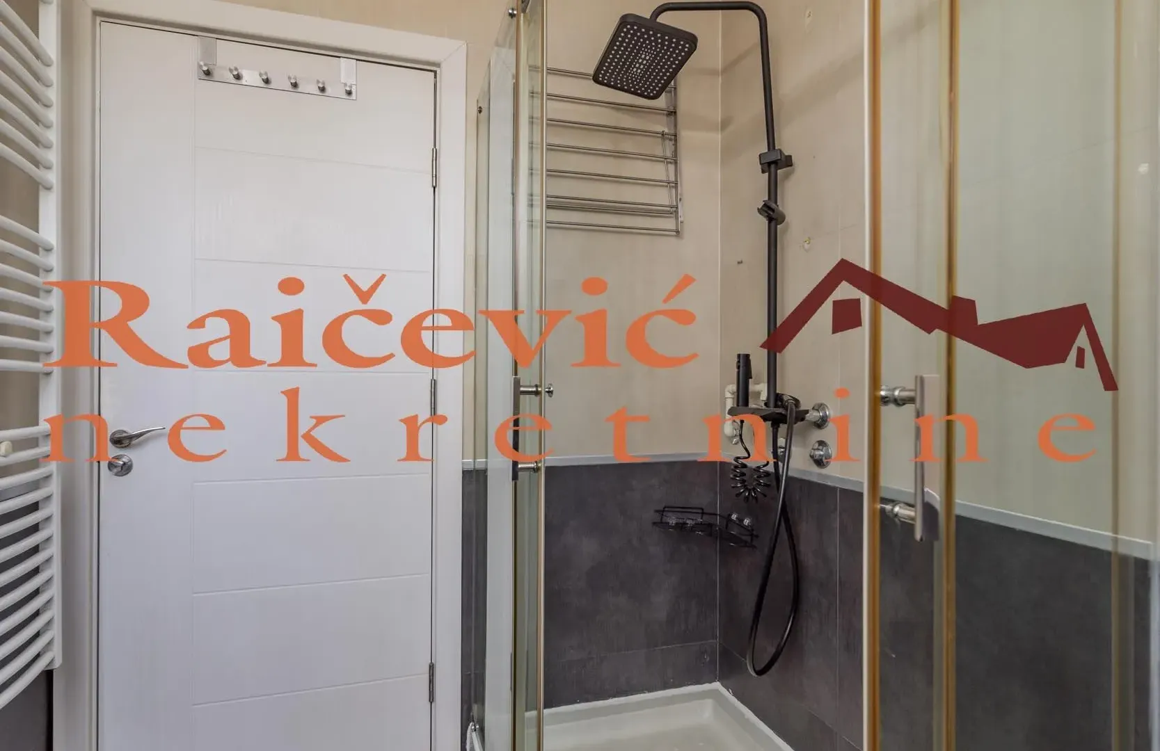 Sale, four bedroom apartment, 136m², Autokomanda, Voždovac Sve Podlokacije