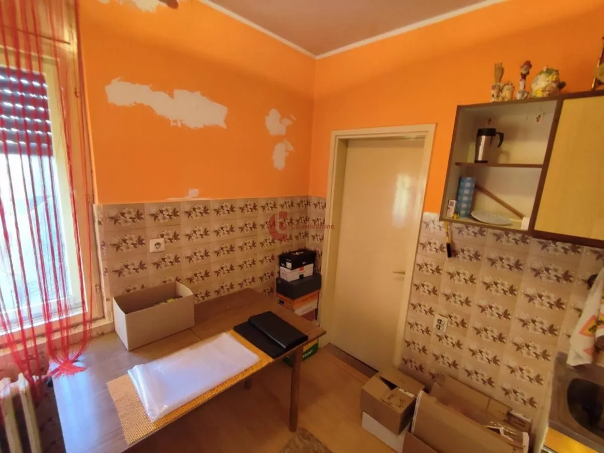Prodaja, kuća, 250m², Novo Selo, Subotica