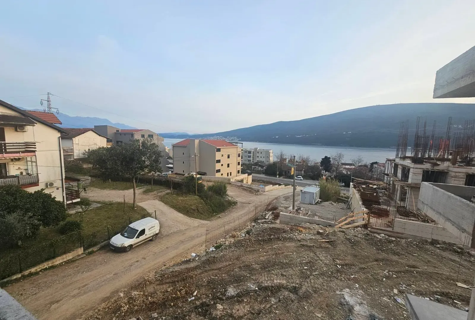 Prodaja, dvosoban stan, 54m², Đenovići, Herceg Novi