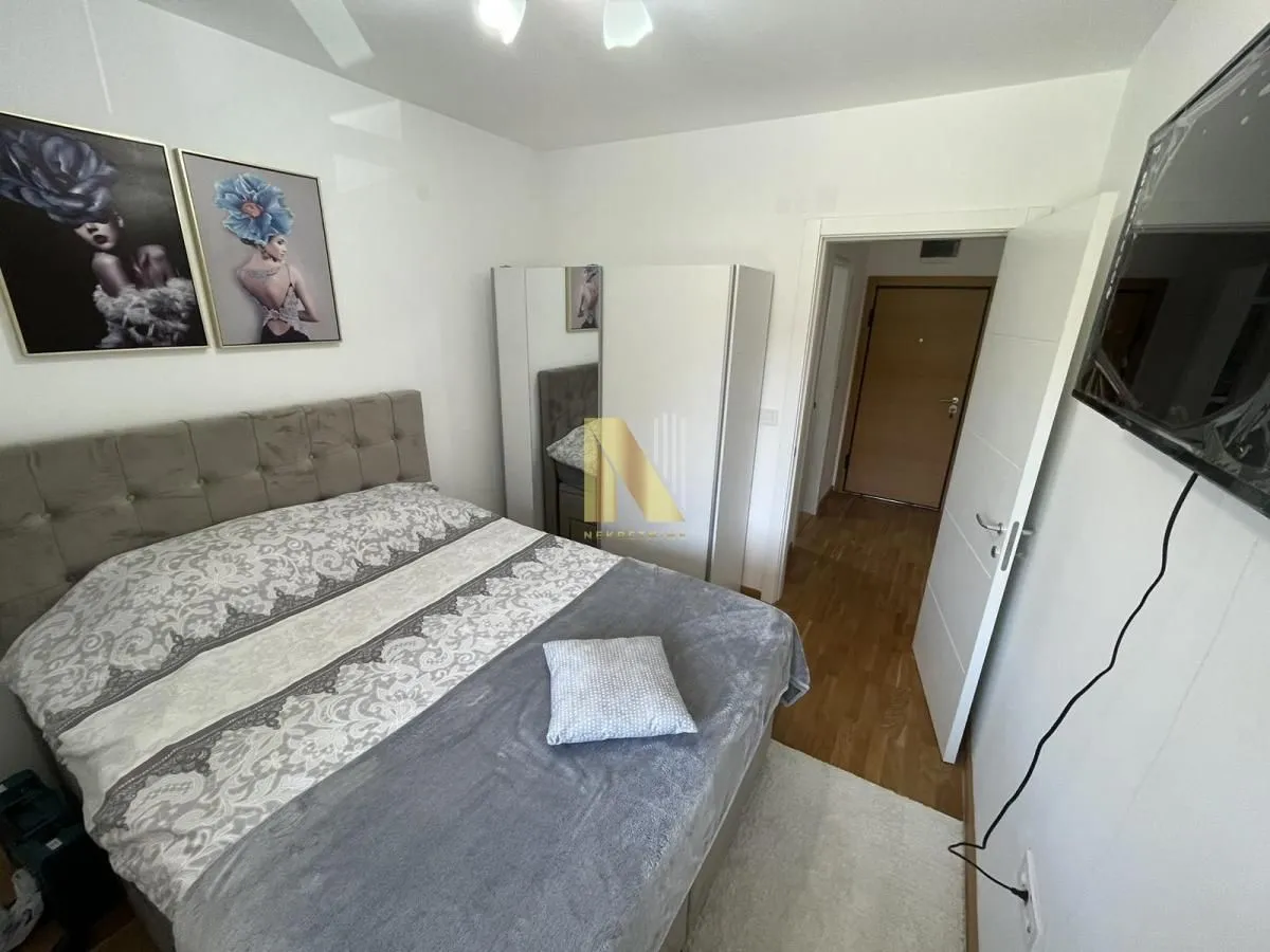 Izdavanje, dvosoban stan, 43m², Sajmište, Novi Sad