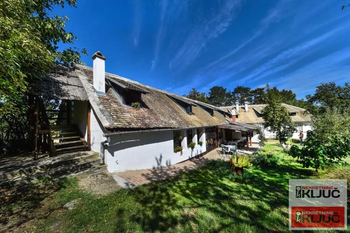 Sale, house, 334m², Čerević, Beočin