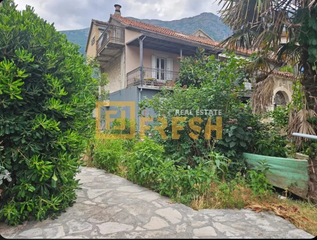 Sale, one bedroom apartment, 56m², Kotor, Crna Gora