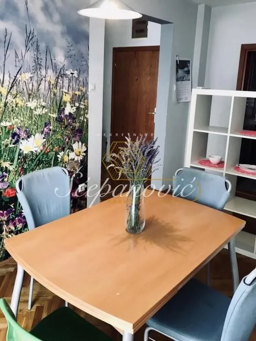 Prodaja, dvosoban stan, 53m², Bulevar Oslobodjenja, Novi Sad Sve Podlokacije