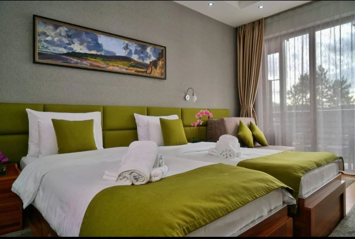 Prodaja, ugostiteljski objekat, 7500m², Centar, Zlatibor
