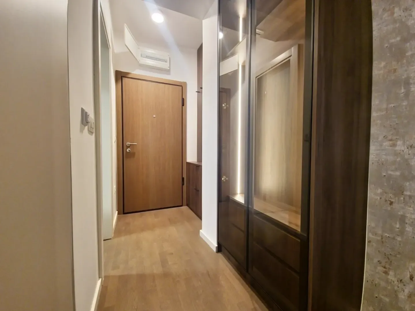 Izdavanje, garsonjera, 35m², Budva, Crna Gora