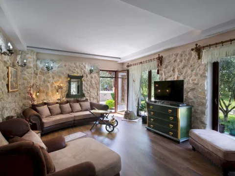 Prodaja, kuća, 497m², Prčanj, Kotor - image 23