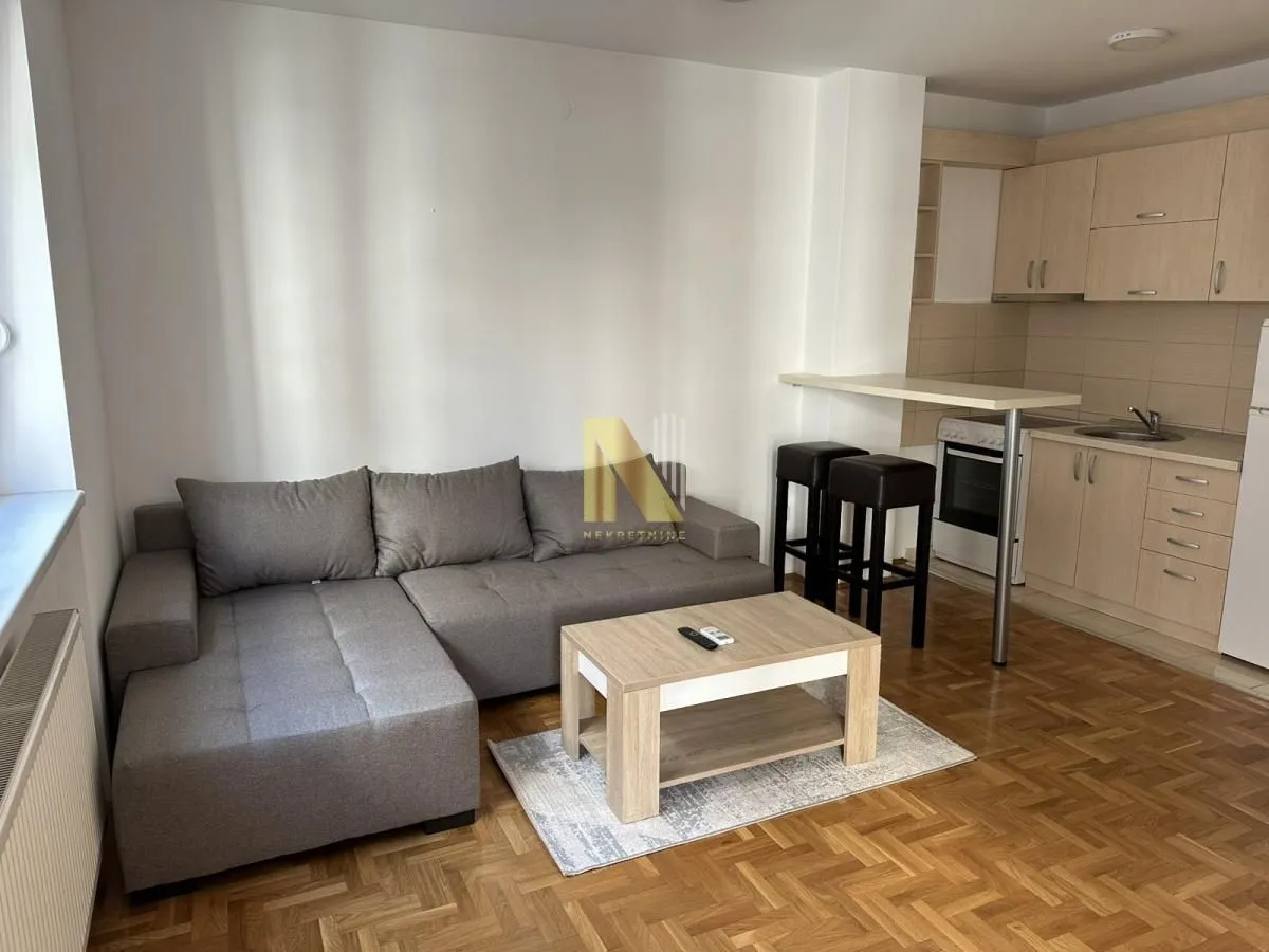 Izdavanje, garsonjera, 30m², Grbavica, Novi Sad Sve Podlokacije
