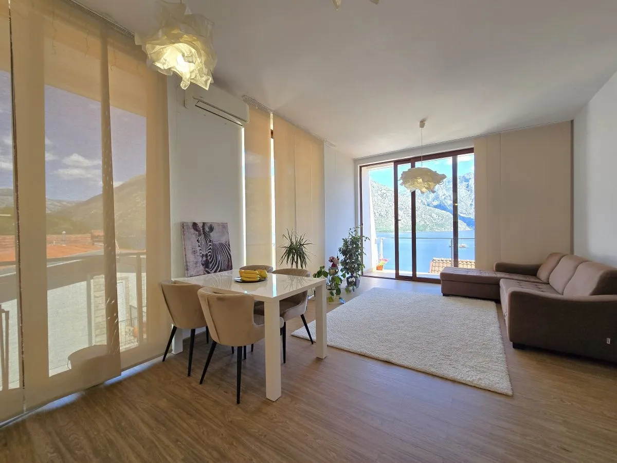 Sale, two bedroom apartment, 74m², Stoliv, Kotor