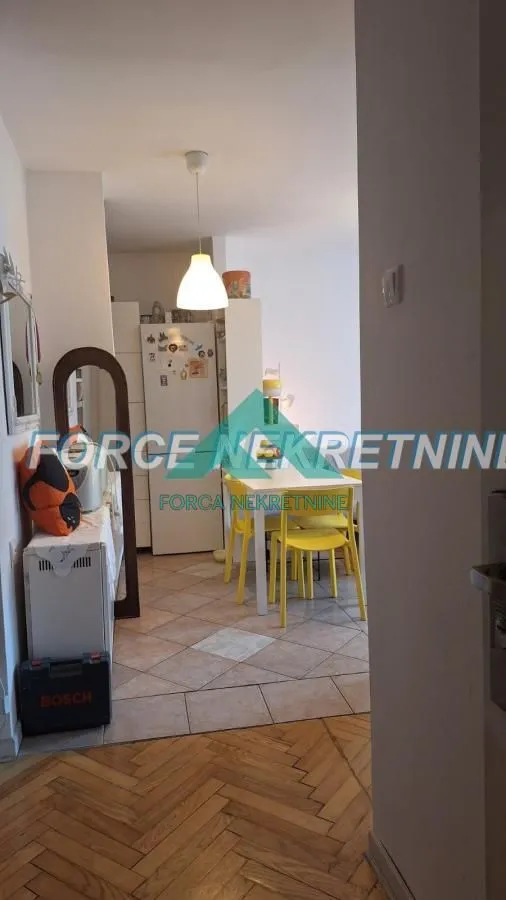 Sale, four bedroom apartment, 104m², Voždovac Sve Podlokacije, Beograd