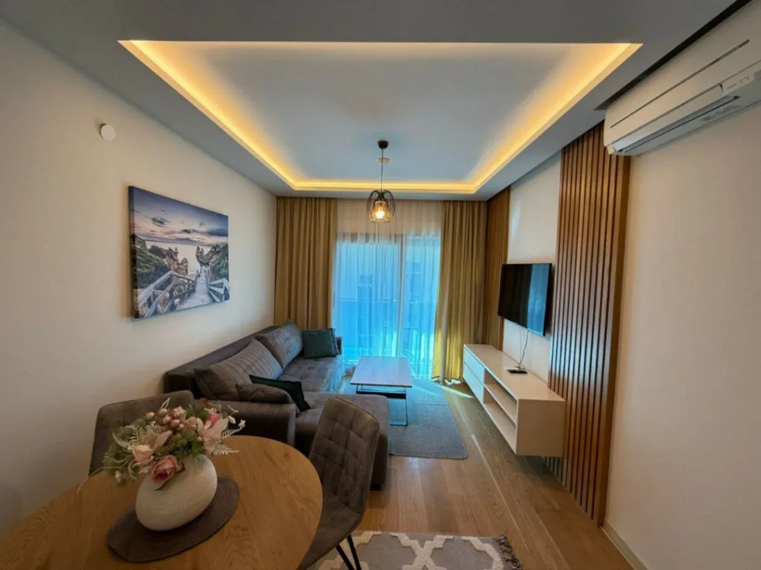 Rent, two bedroom apartment, 70m², Pržno, Budva