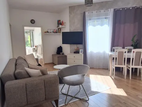 Sale, two bedroom apartment, 58m², Bečići, Budva - image 2