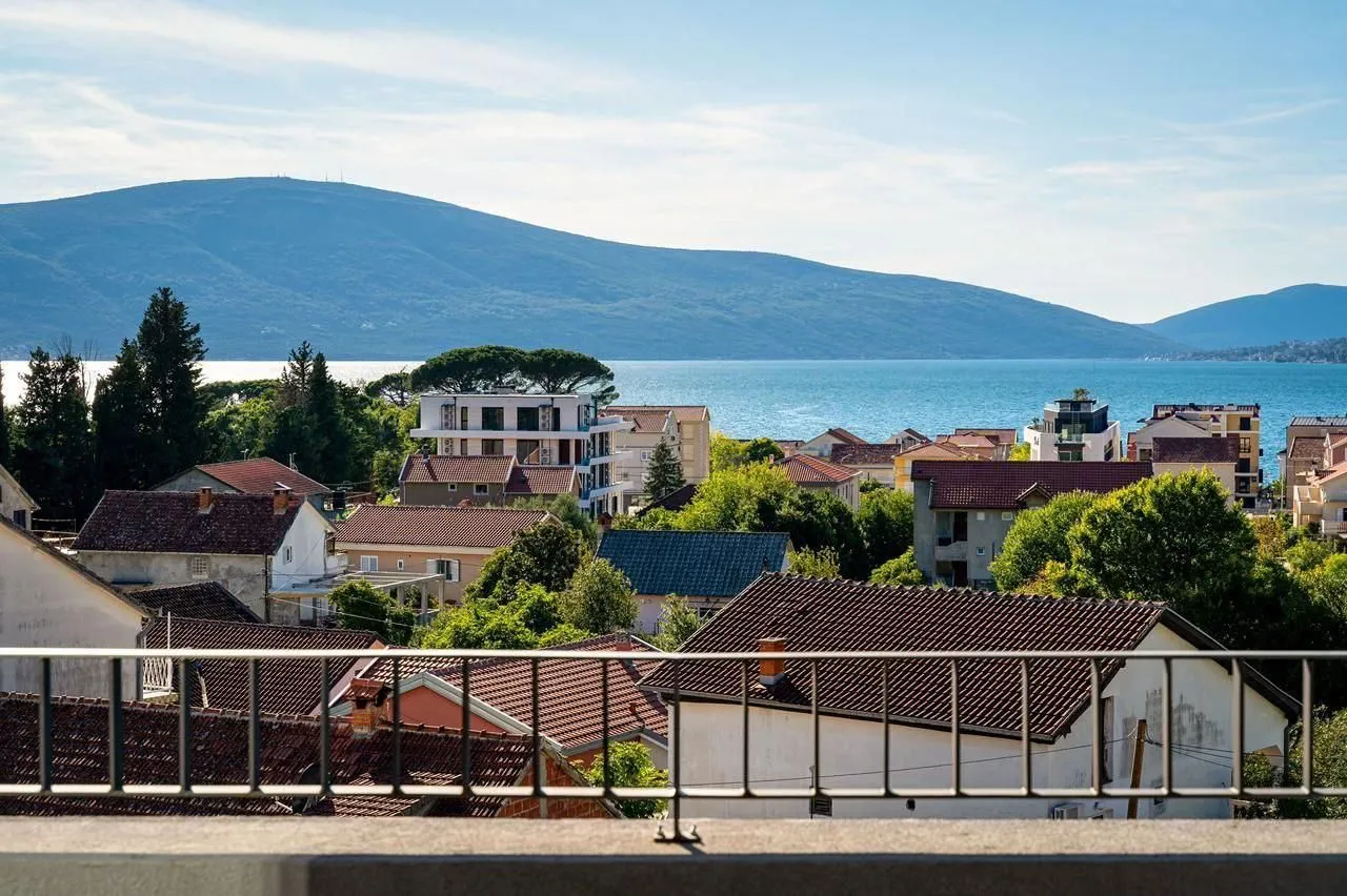 Prodaja, trosoban stan, 129m², Donja Lastva, Tivat