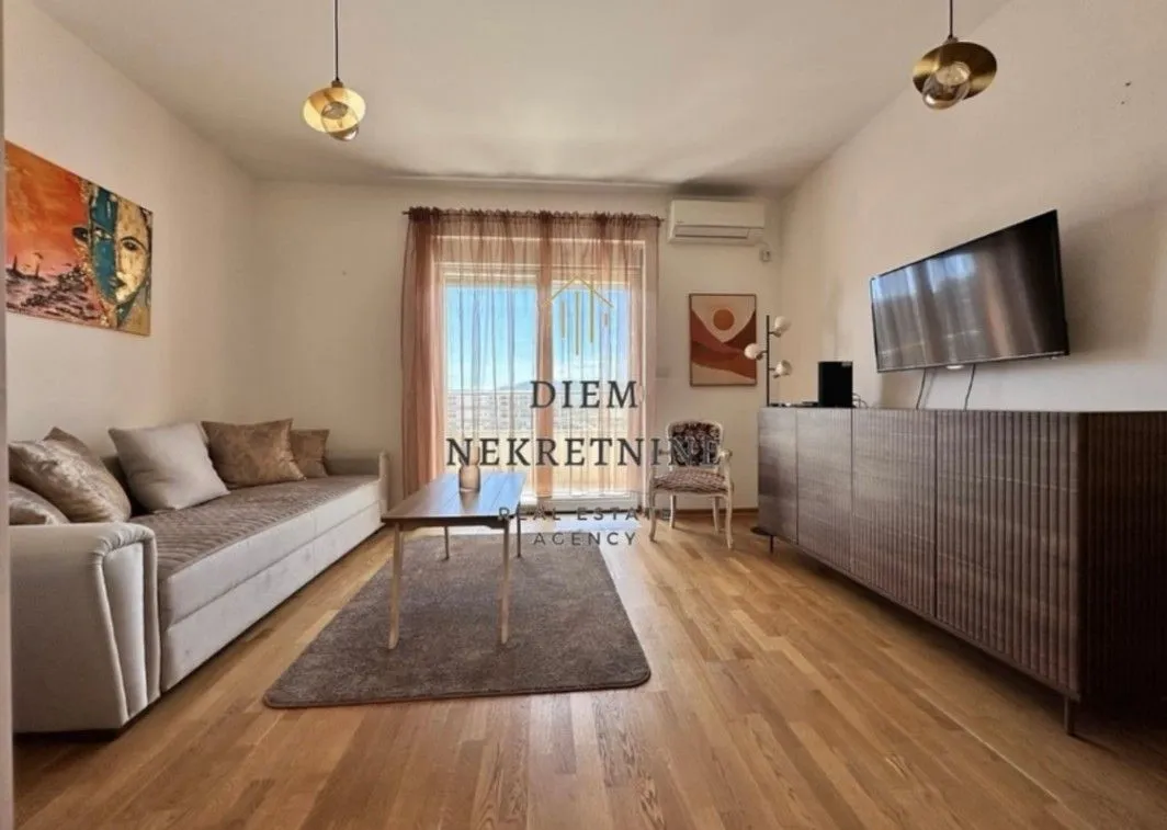 Izdavanje, garsonjera, 33m², City Kvart, Podgorica