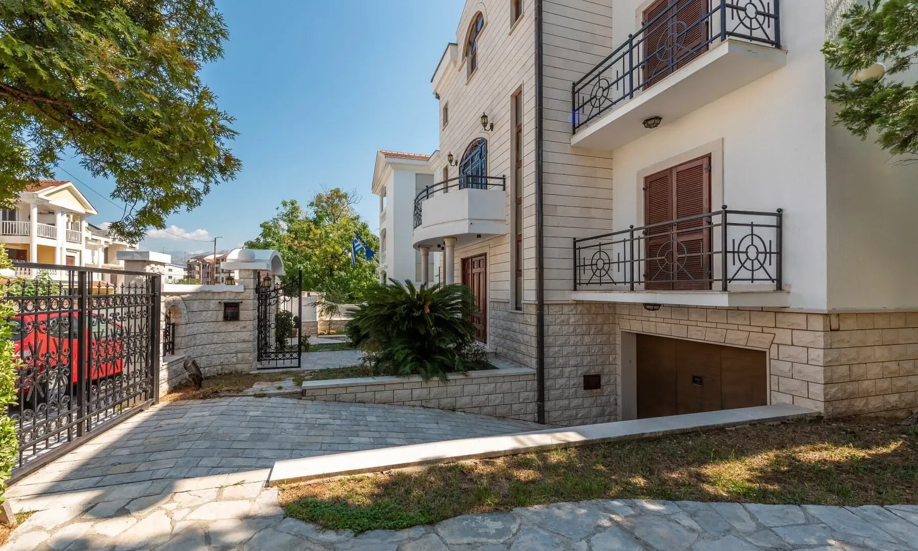 Prodaja, kuća, 670m², Gorica C, Podgorica