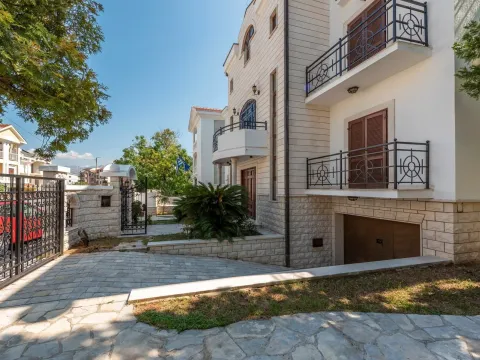 Prodaja, kuća, 670m², Gorica C, Podgorica - image 5