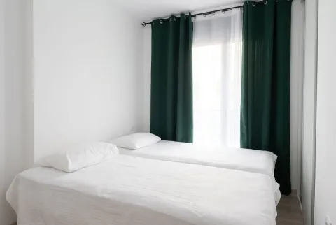 Rent, three bedroom apartment, 72m², Budva, Crna Gora - image 6