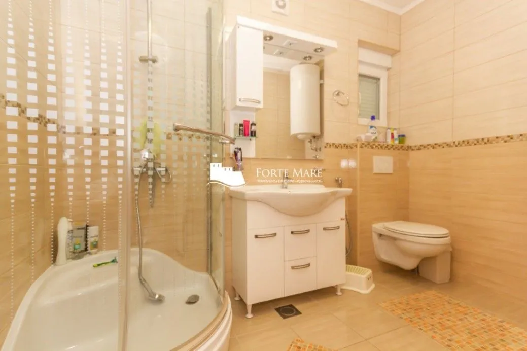Sale, house, 200m², Đenovići, Herceg Novi