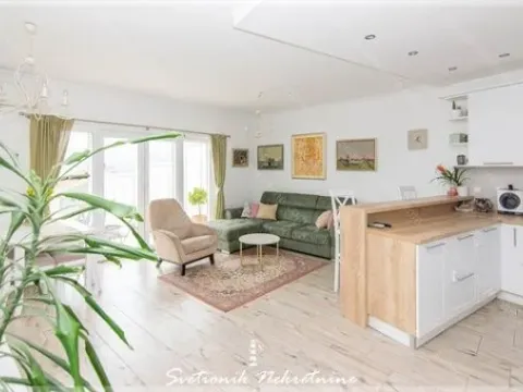 Prodaja, trosoban stan, 70m², Baošići, Herceg Novi - image 3