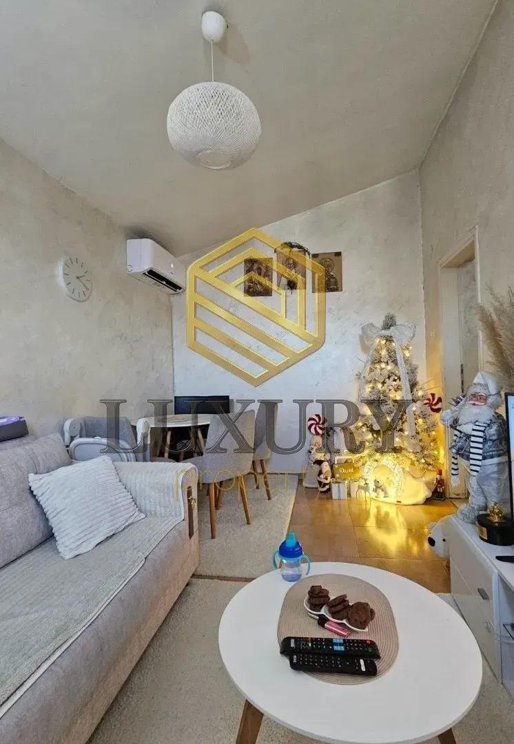 Prodaja, dvosoban stan, 42m², Preko Morače, Podgorica