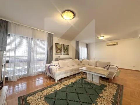 Rent, house, 326m², Stari Aerodrom, Podgorica - image 3