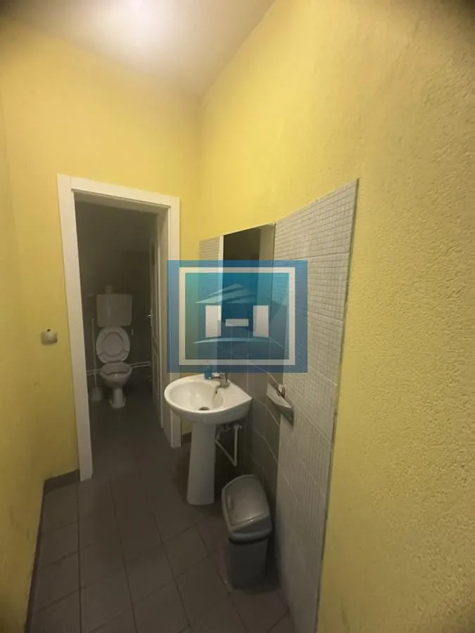 Sale, office space, 85m², Centar, Ćuprija