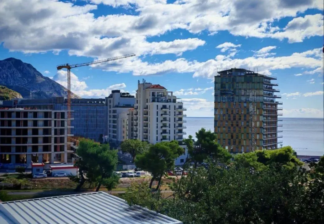 Prodaja, dvosoban stan, 71m², Bečići, Budva